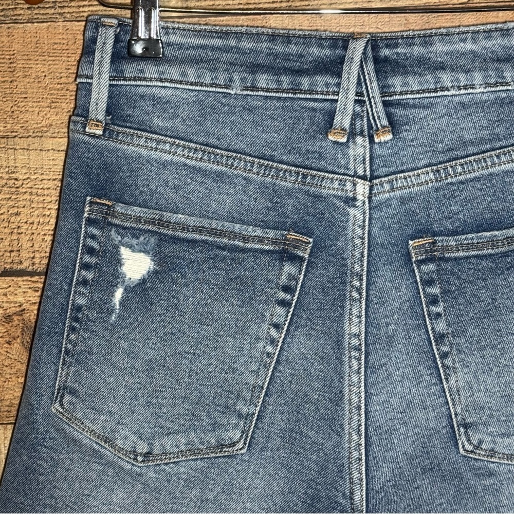 Good American High Rise Cheeky Button Fly Denim Shorts 2/26 - Picture 6 of 12